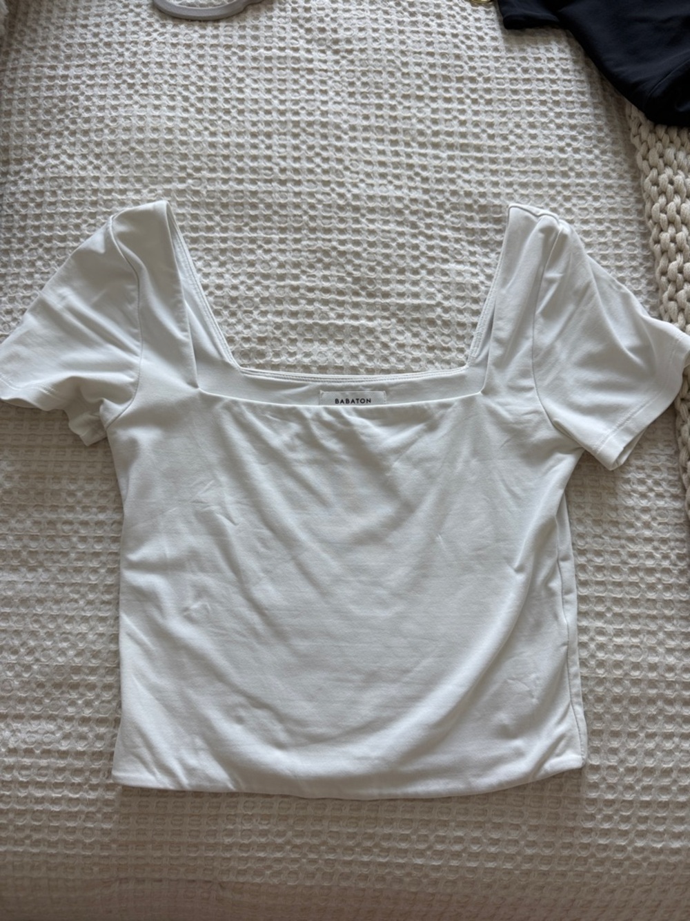 Aritzia White Square Neck Short Sleeve Tee